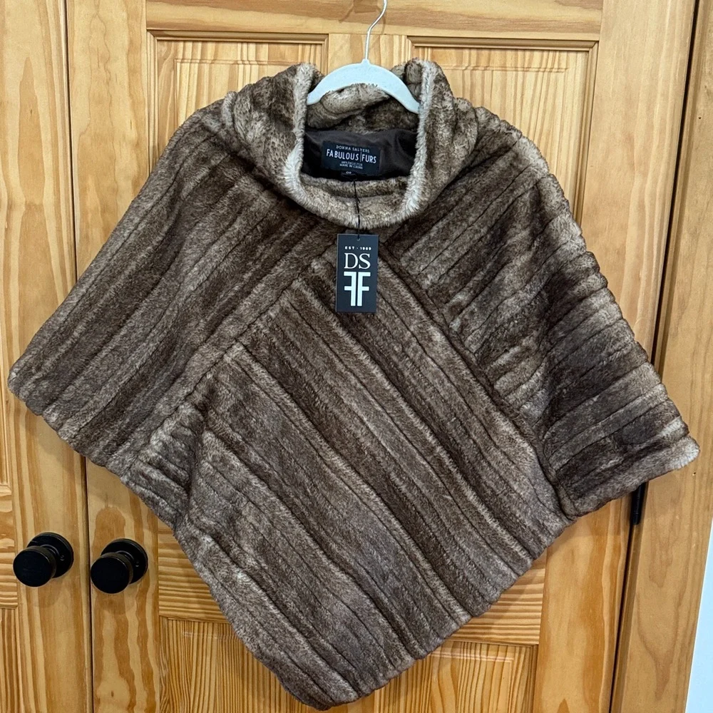 Fabulous Furs Donna Salyers Chocolate Brown Women's Poncho - Picture 1 of 5
